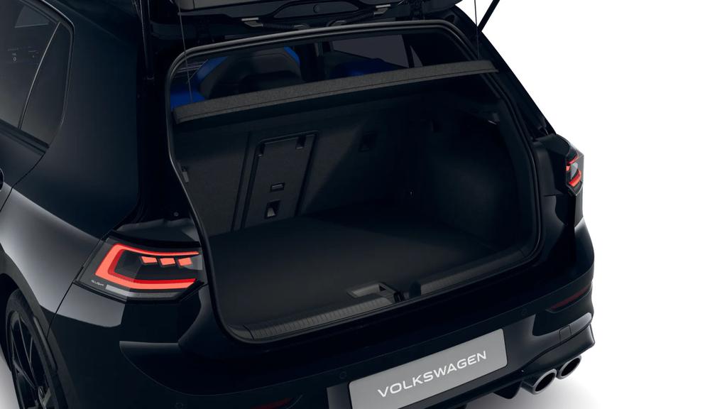 Volkswagen Golf 2025 г. Чёрный, пробег 7975 км