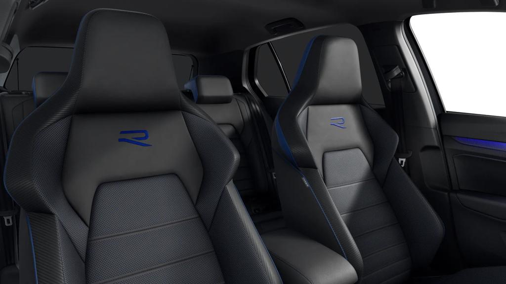 Volkswagen Golf 2025 г. Чёрный, пробег 7975 км