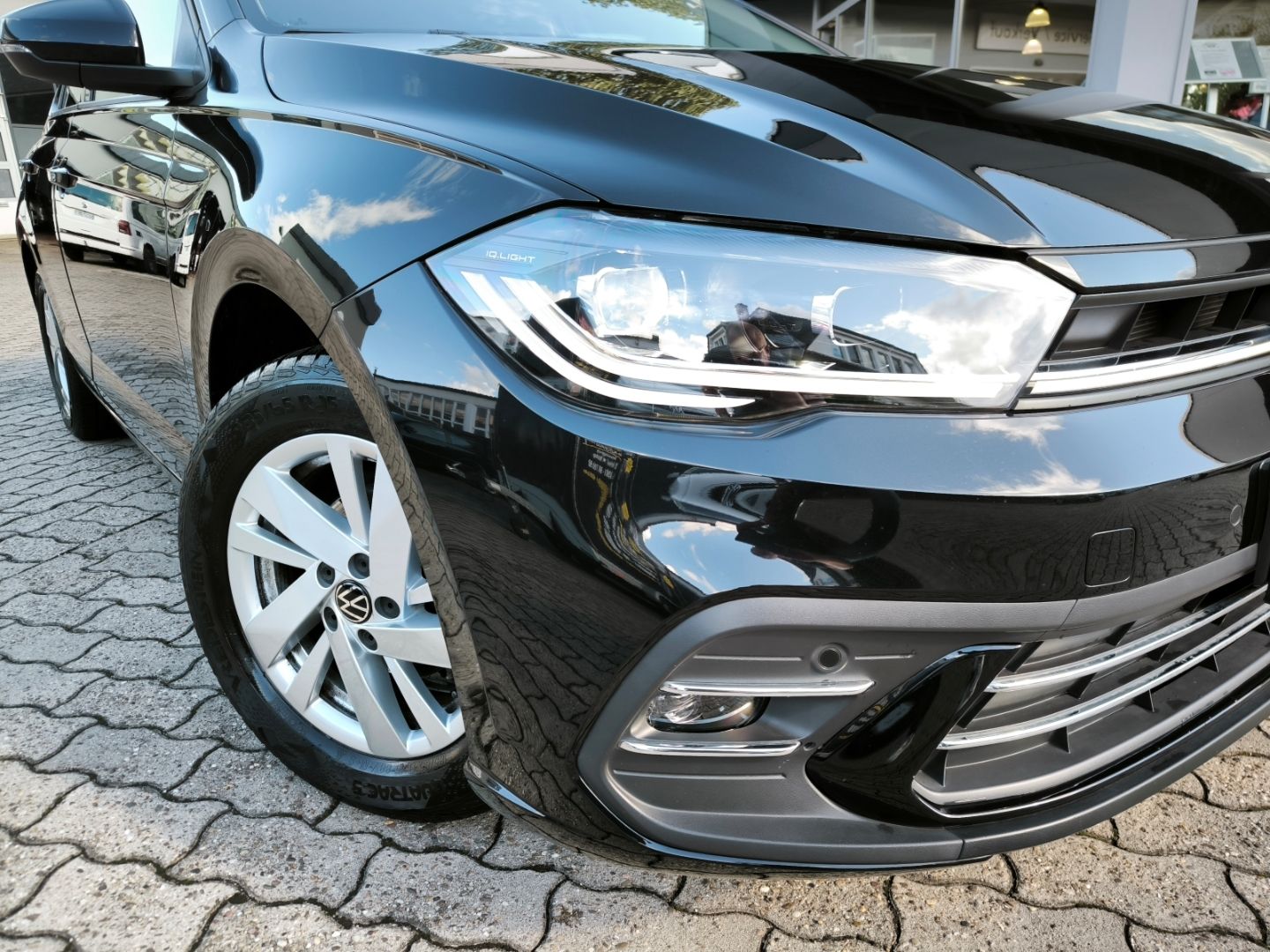 Volkswagen Polo 2023 г. Чёрный, пробег 23730 км