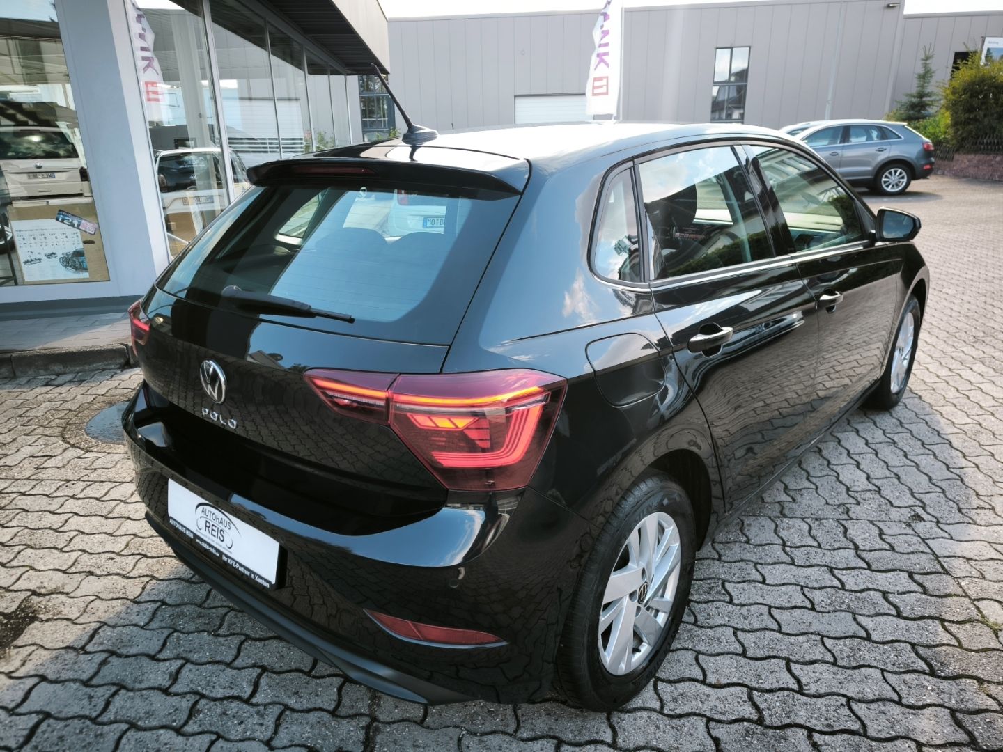Volkswagen Polo 2023 г. Чёрный, пробег 23730 км