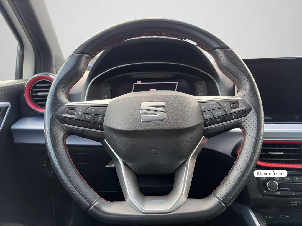 SEAT Arona 2022 г. Белый, пробег 51700 км