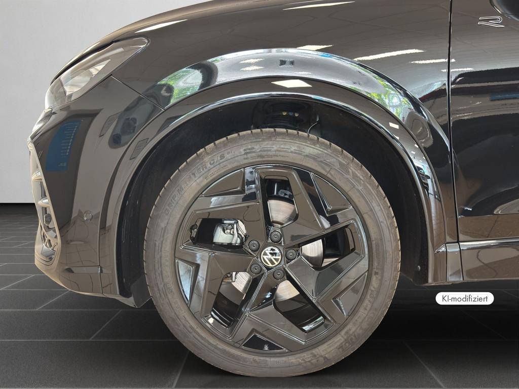 Volkswagen Tiguan 2025 г. Чёрный, пробег 19439 км
