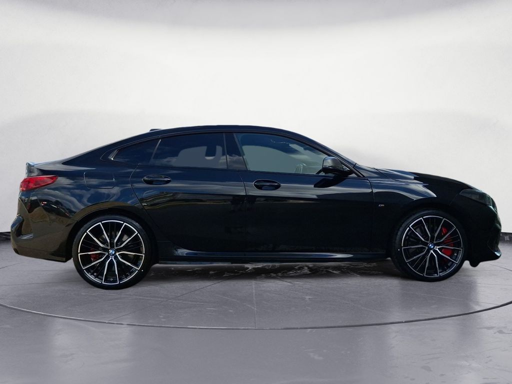 BMW M235 2025 г. Чёрный, пробег 21114 км