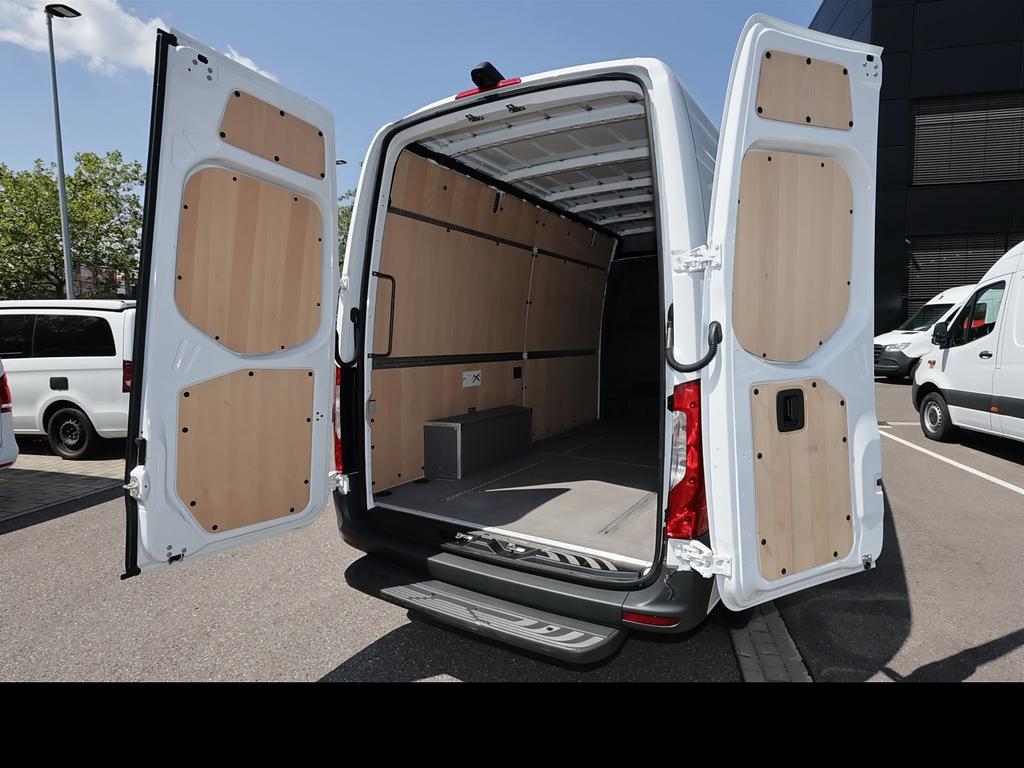 Mercedes-Benz SPRINTER 2024 г. Белый, пробег 29580 км