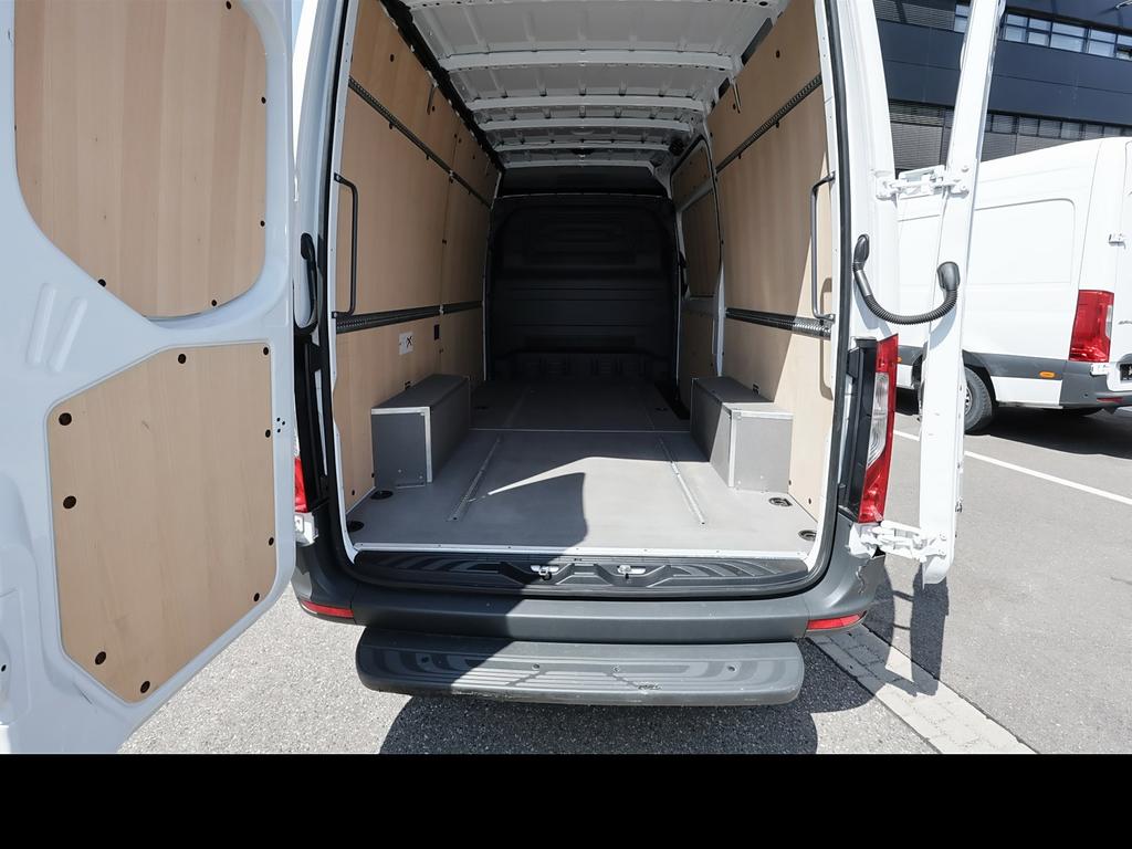Mercedes-Benz SPRINTER 2024 г. Белый, пробег 29580 км