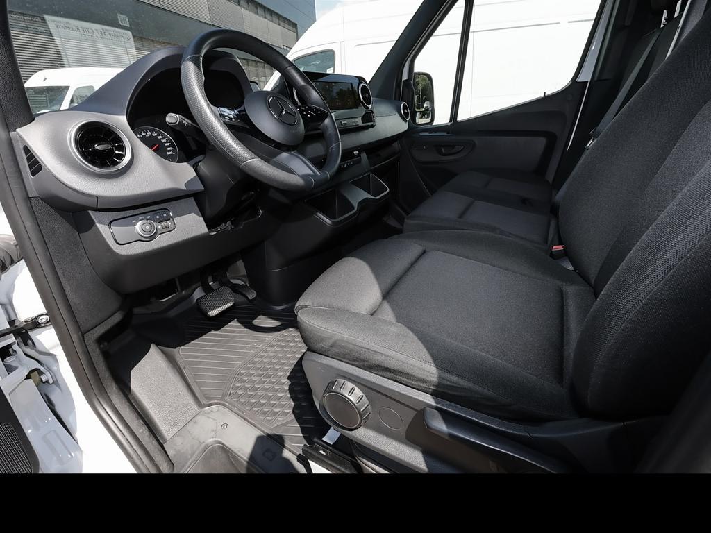 Mercedes-Benz SPRINTER 2024 г. Белый, пробег 29580 км
