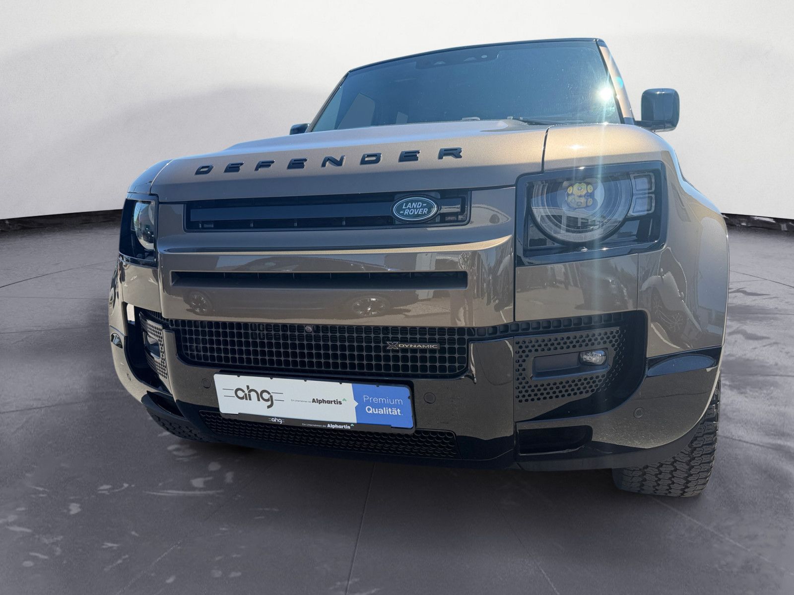 Land Rover Defender 2022 г. Белый, пробег 58305 км
