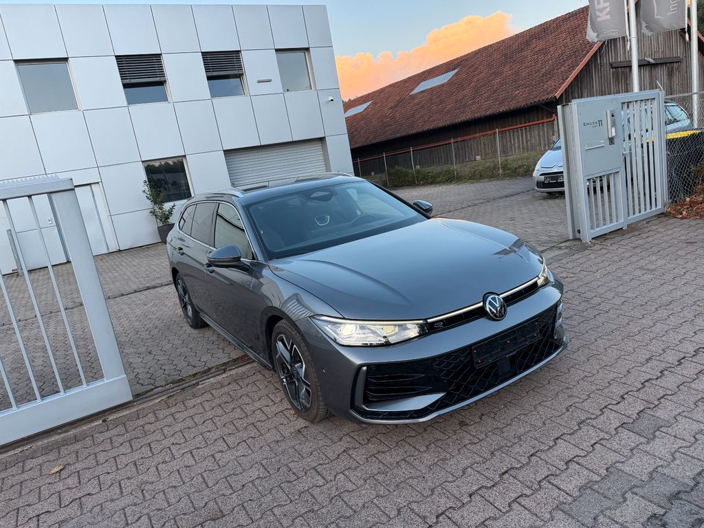 Volkswagen PASSAT VARIANT 2025 г. Серый, пробег 35286 км