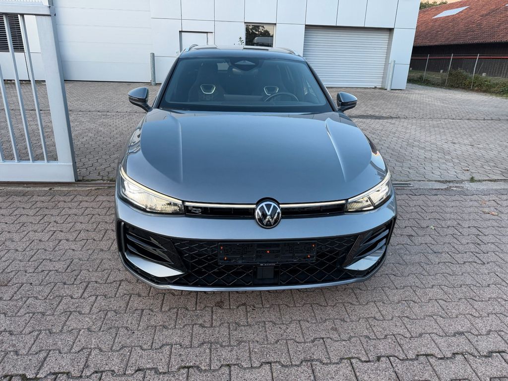 Volkswagen PASSAT VARIANT 2025 г. Серый, пробег 35286 км