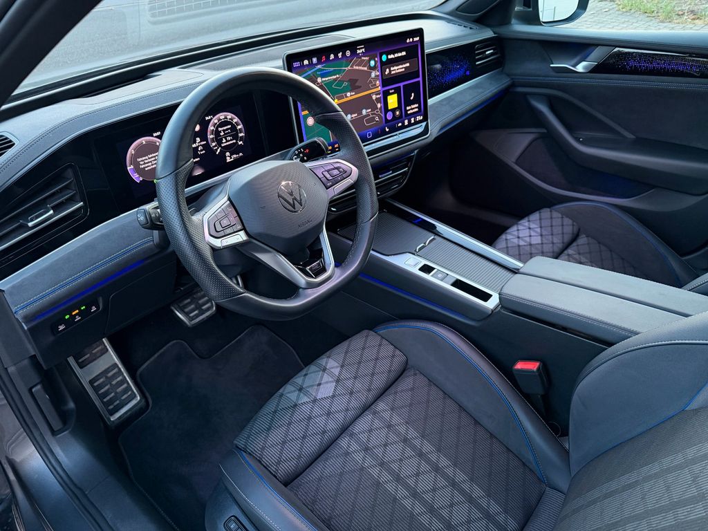 Volkswagen PASSAT VARIANT 2025 г. Серый, пробег 35286 км
