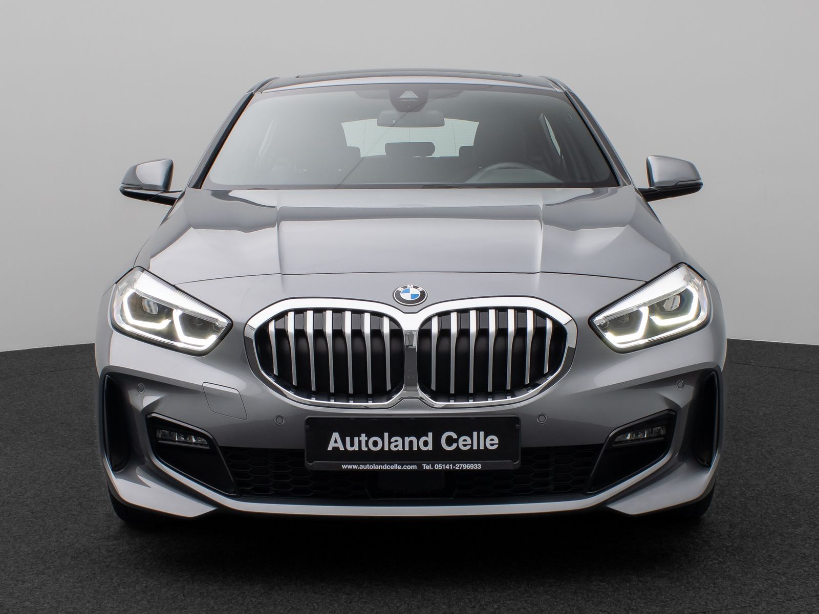 BMW 118 2022 г. Серый, пробег 17436 км