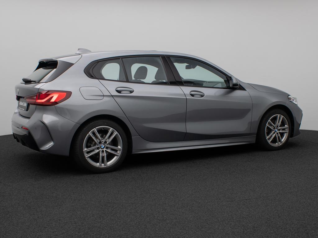 BMW 118 2022 г. Серый, пробег 17436 км