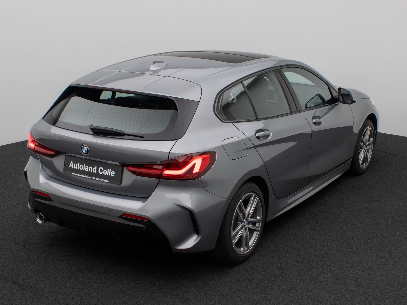 BMW 118 2022 г. Серый, пробег 17436 км
