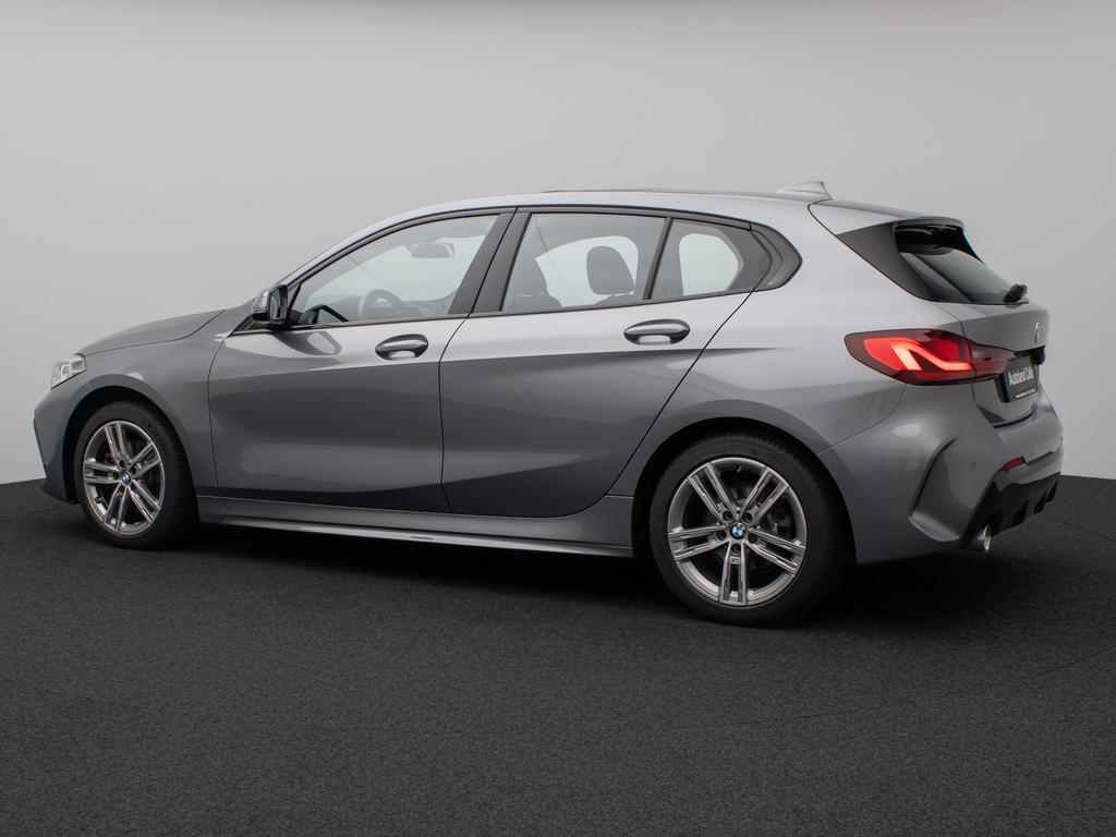 BMW 118 2022 г. Серый, пробег 17436 км