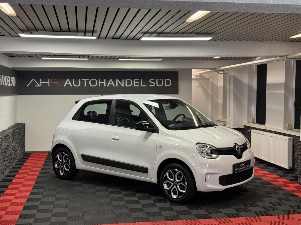 Renault Twingo 2023 г. Белый, пробег 41000 км