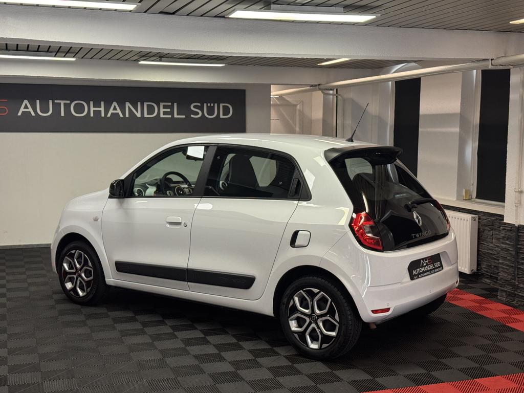 Renault Twingo 2023 г. Белый, пробег 41000 км