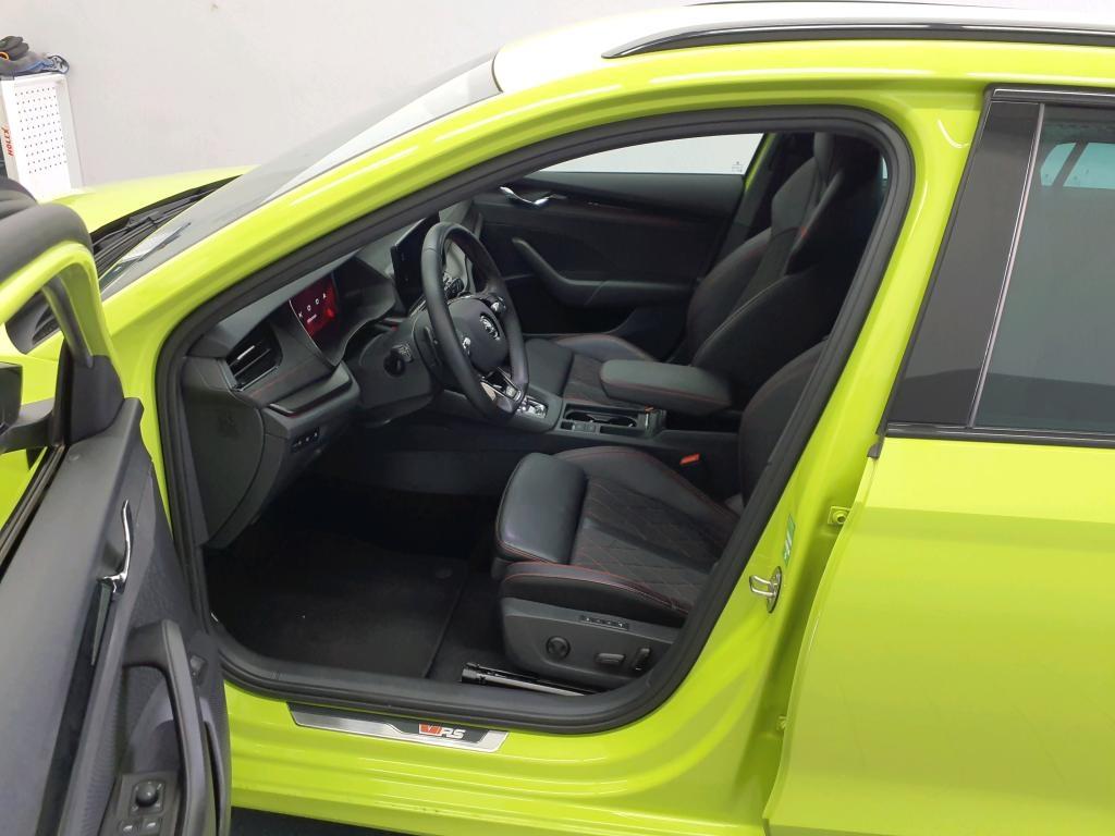 Skoda Octavia 2023 г. Зелёный, пробег 50010 км