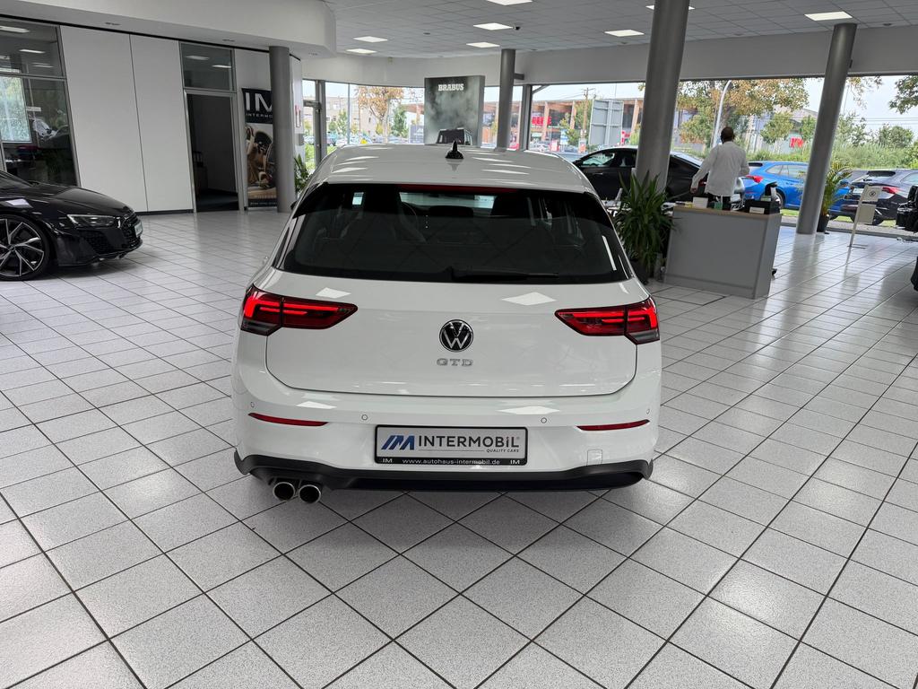 Volkswagen Golf 2024 г. Белый, пробег 25529 км