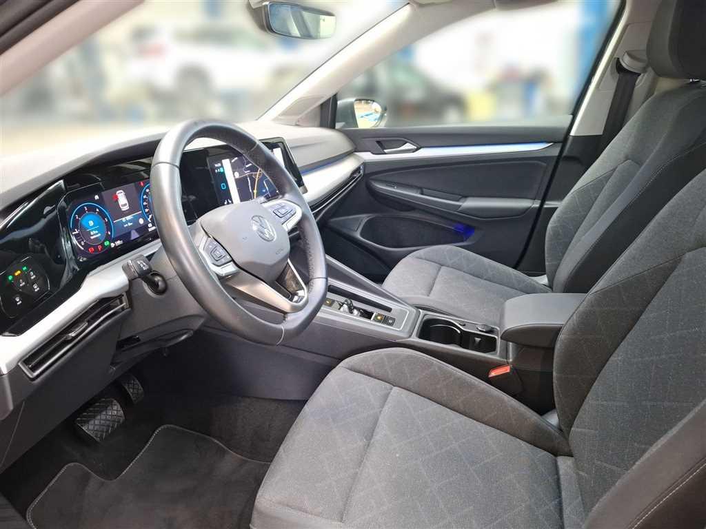 Volkswagen Golf 2024 г. Серый, пробег 32507 км