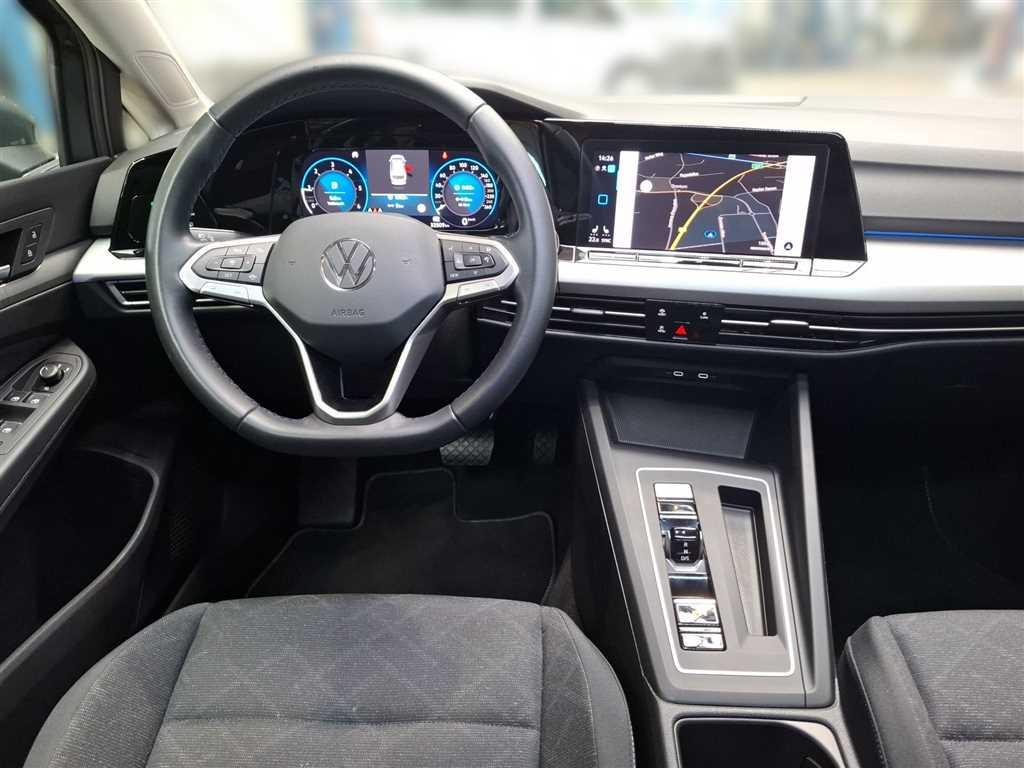 Volkswagen Golf 2024 г. Серый, пробег 32507 км