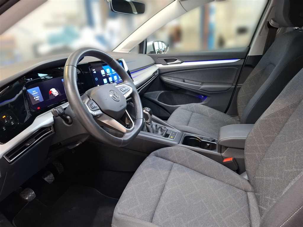 Volkswagen Golf 2024 г. Серебристый, пробег 26603 км