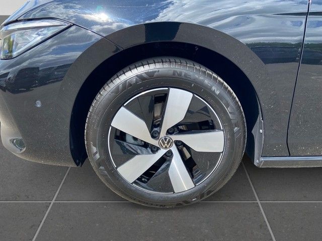 Volkswagen Passat 2025 г. Чёрный, пробег 4345 км