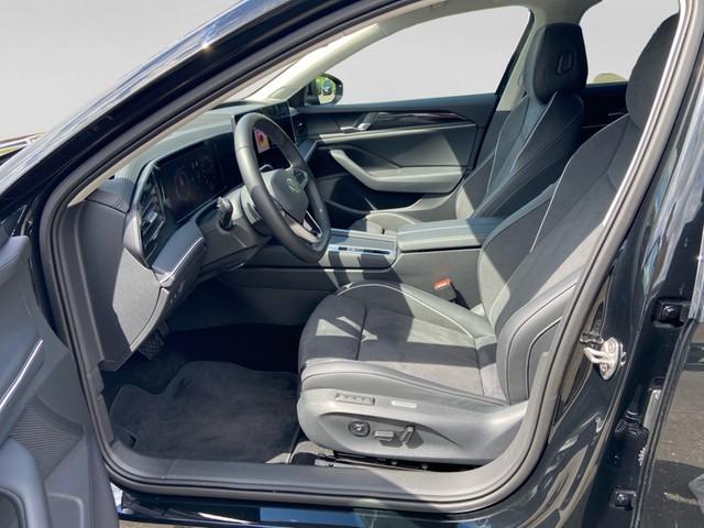 Volkswagen Passat 2025 г. Чёрный, пробег 4345 км
