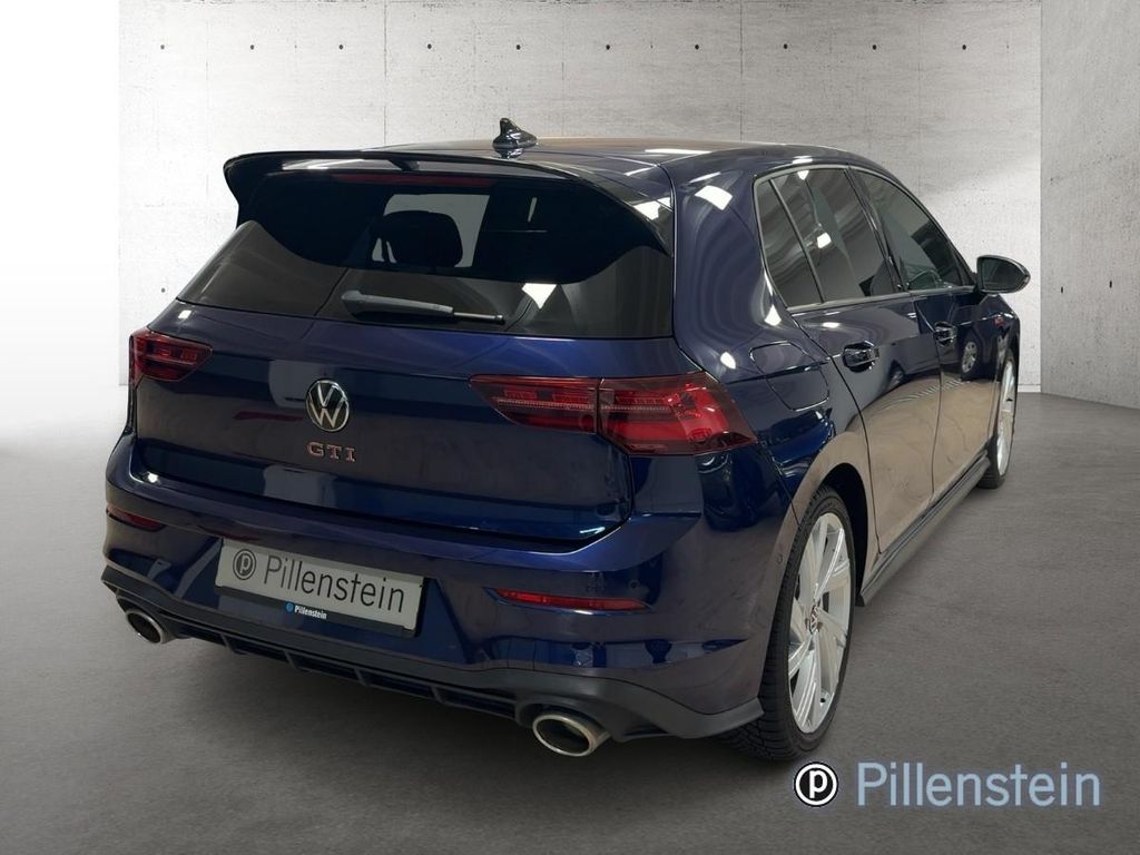 Volkswagen Golf 2023 г. Синий, пробег 53900 км