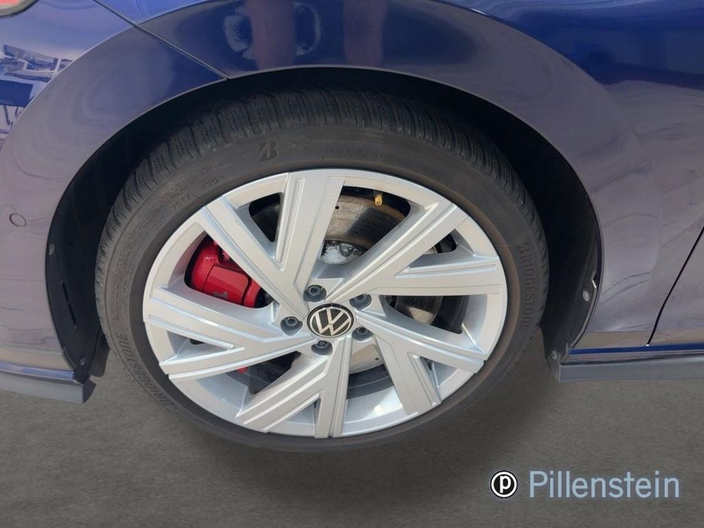 Volkswagen Golf 2023 г. Синий, пробег 53900 км