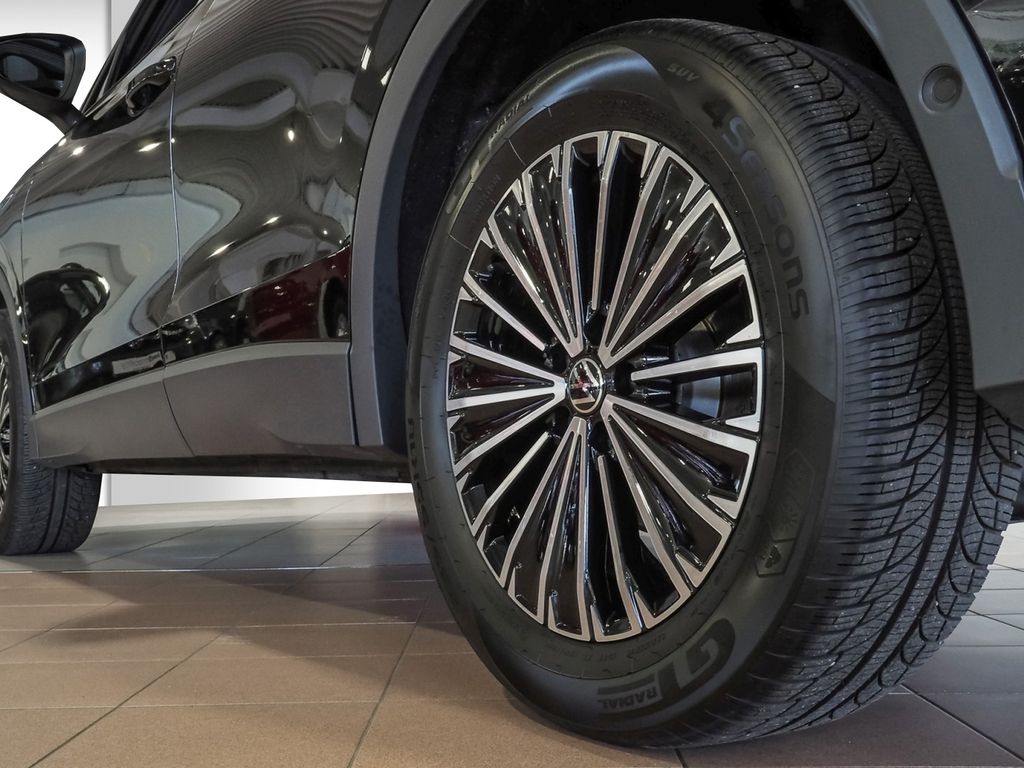 Volkswagen Tiguan 2025 г. Чёрный, пробег 40633 км