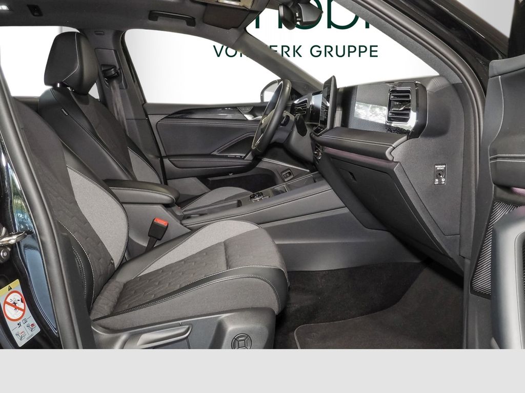 Volkswagen Tiguan 2025 г. Чёрный, пробег 40633 км