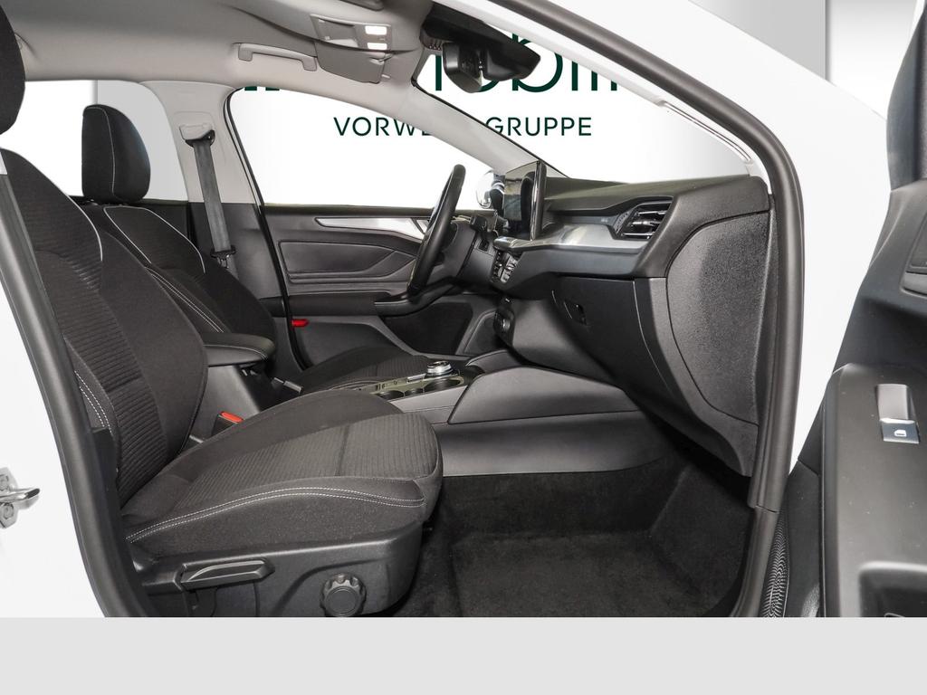 Ford Focus 2023 г. Белый, пробег 56182 км