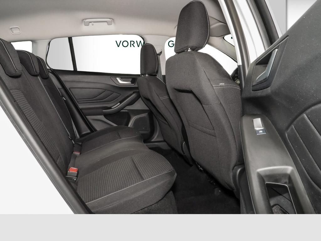 Ford Focus 2023 г. Белый, пробег 56182 км