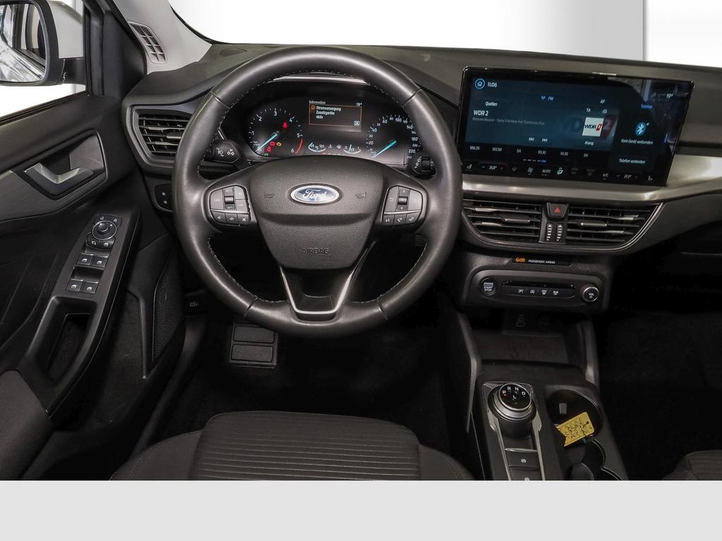 Ford Focus 2023 г. Белый, пробег 56182 км