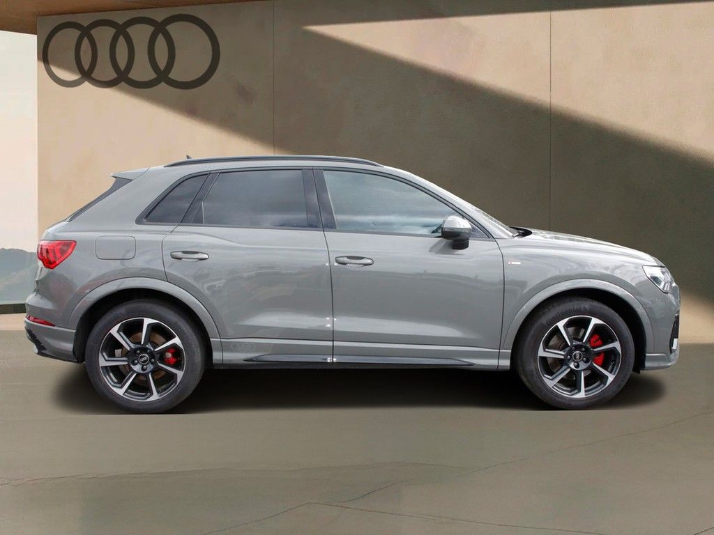 Audi Q3 2022 г. Серый, пробег 46600 км
