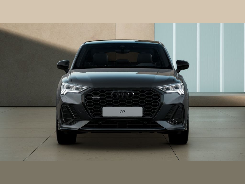 Audi Q3 2026 г. Серый, пробег 14587 км