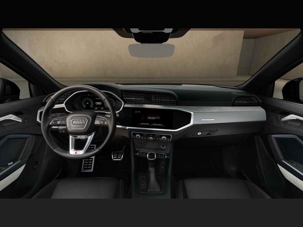 Audi Q3 2026 г. Серый, пробег 14587 км