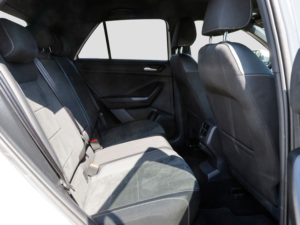 Volkswagen T-Roc 2024 г. Белый, пробег 51897 км