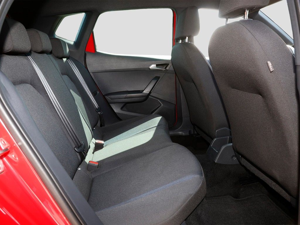 SEAT Arona 2023 г. Красный, пробег 56577 км
