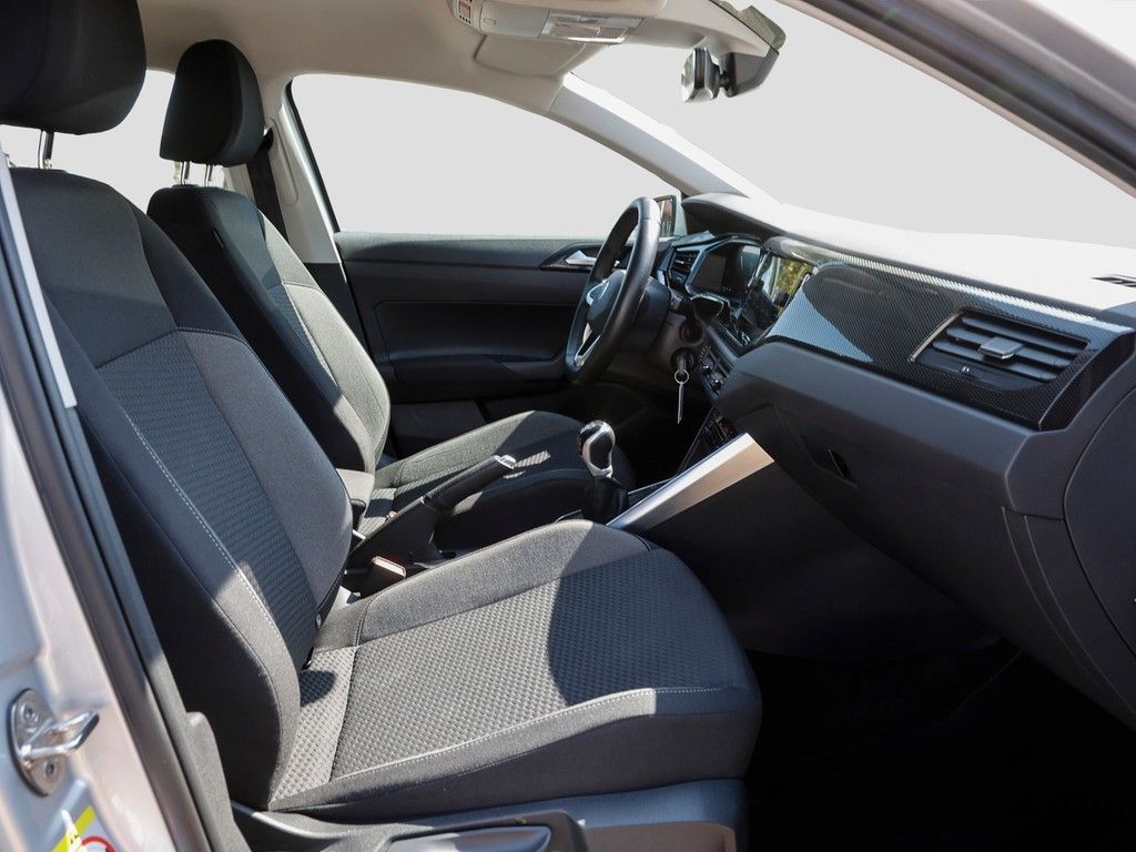 Volkswagen Polo 2023 г. Серебристый, пробег 38494 км