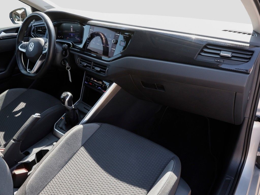 Volkswagen Polo 2023 г. Серебристый, пробег 38494 км