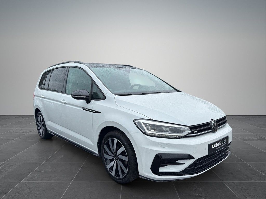 Volkswagen Touran 2023 г. Белый, пробег 55710 км
