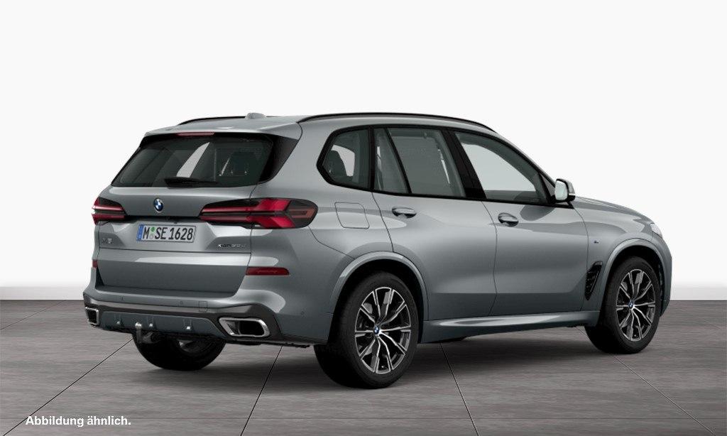 BMW X5 2025 г. Серый, пробег 12681 км