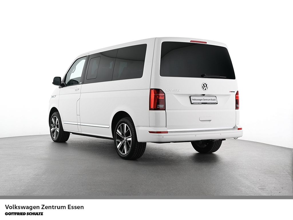 Volkswagen T6 MULTIVAN 2022 г. Белый, пробег 15220 км