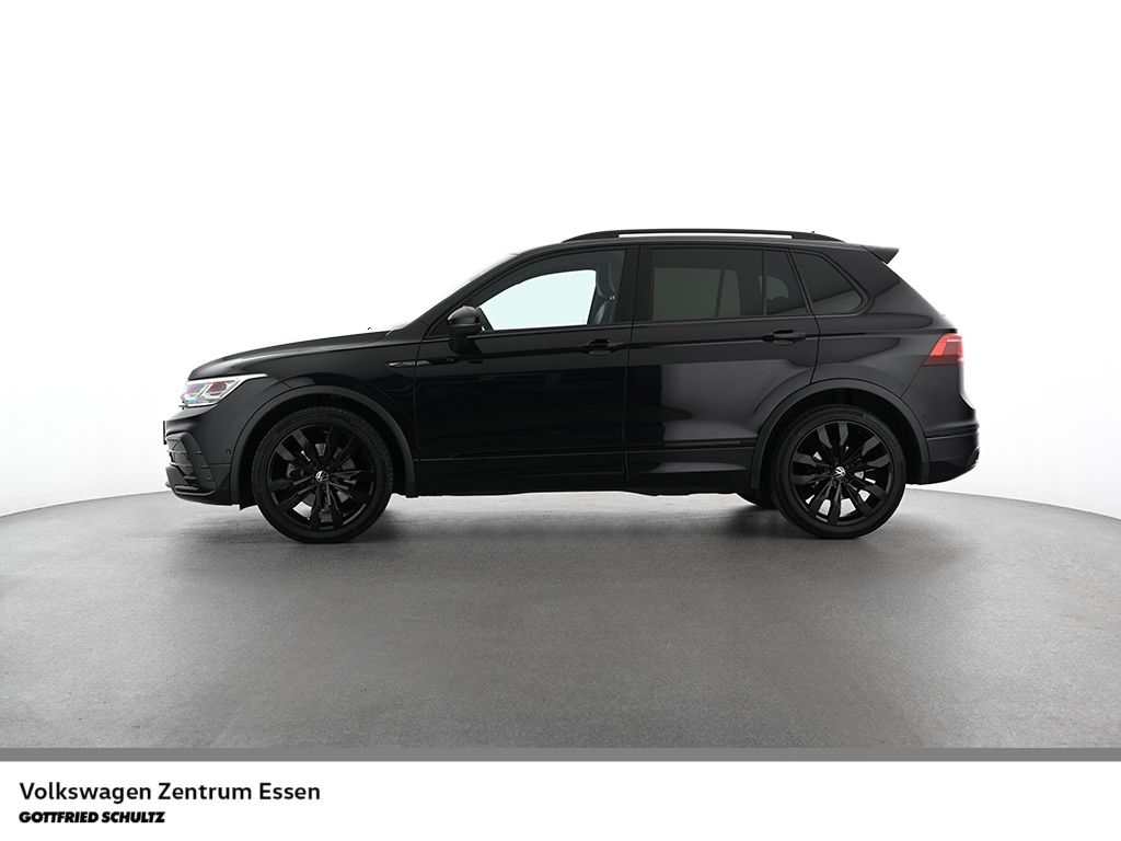 Volkswagen Tiguan 2023 г. Чёрный, пробег 47561 км