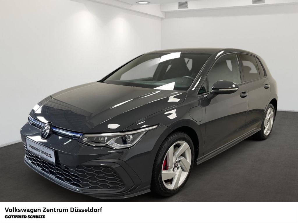 Volkswagen Golf 2022 г. Серый, пробег 30405 км