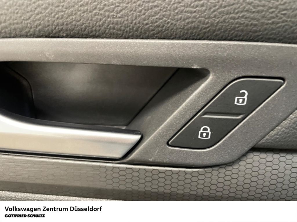 Volkswagen Golf 2022 г. Серый, пробег 30405 км