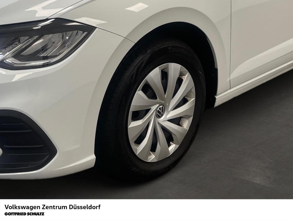 Volkswagen Polo 2023 г. Белый, пробег 37082 км
