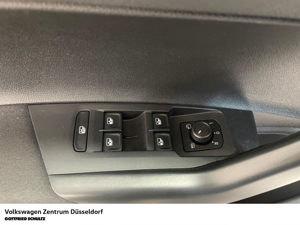 Volkswagen Polo 2023 г. Белый, пробег 37082 км