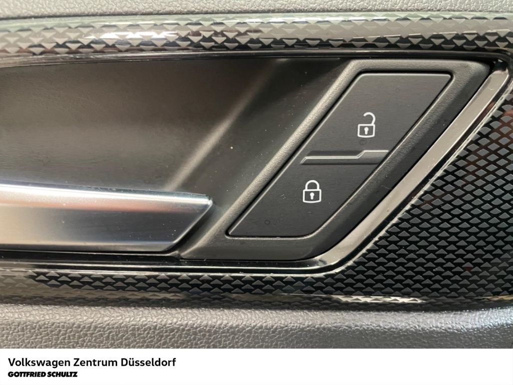 Volkswagen Polo 2023 г. Белый, пробег 37082 км